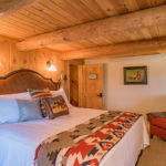 gallery-bed-and-breakfast-jackson-hole-rooms-rates-wrangler-room-img5-bed-and-breakfast-jackson-hole